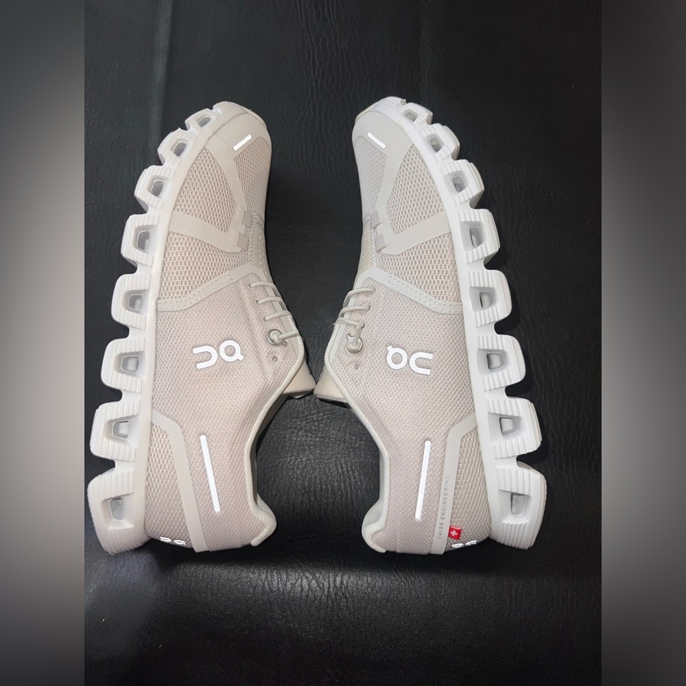 Cloud 5 Women’s Size 7.5